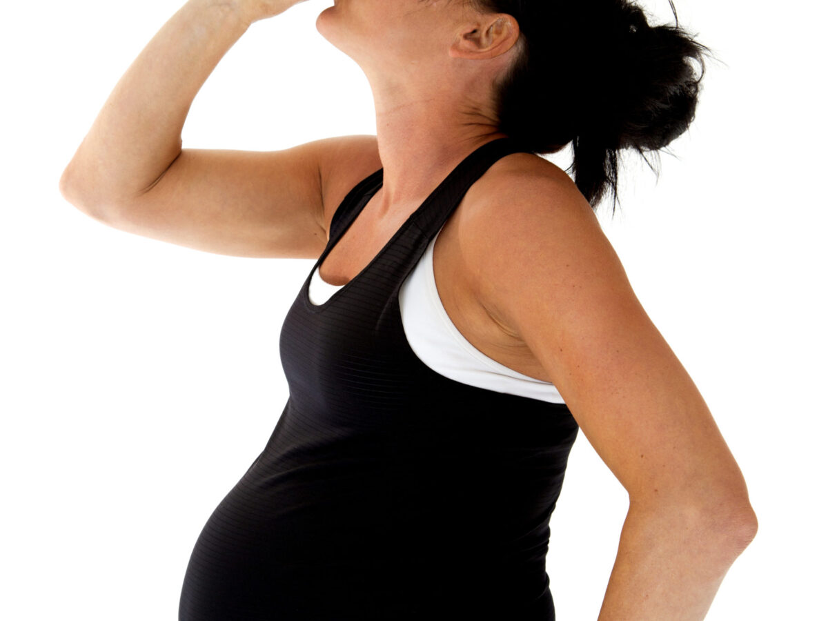 Pregnant? Here Are Some Tips For Staying Hydrated In The Summer